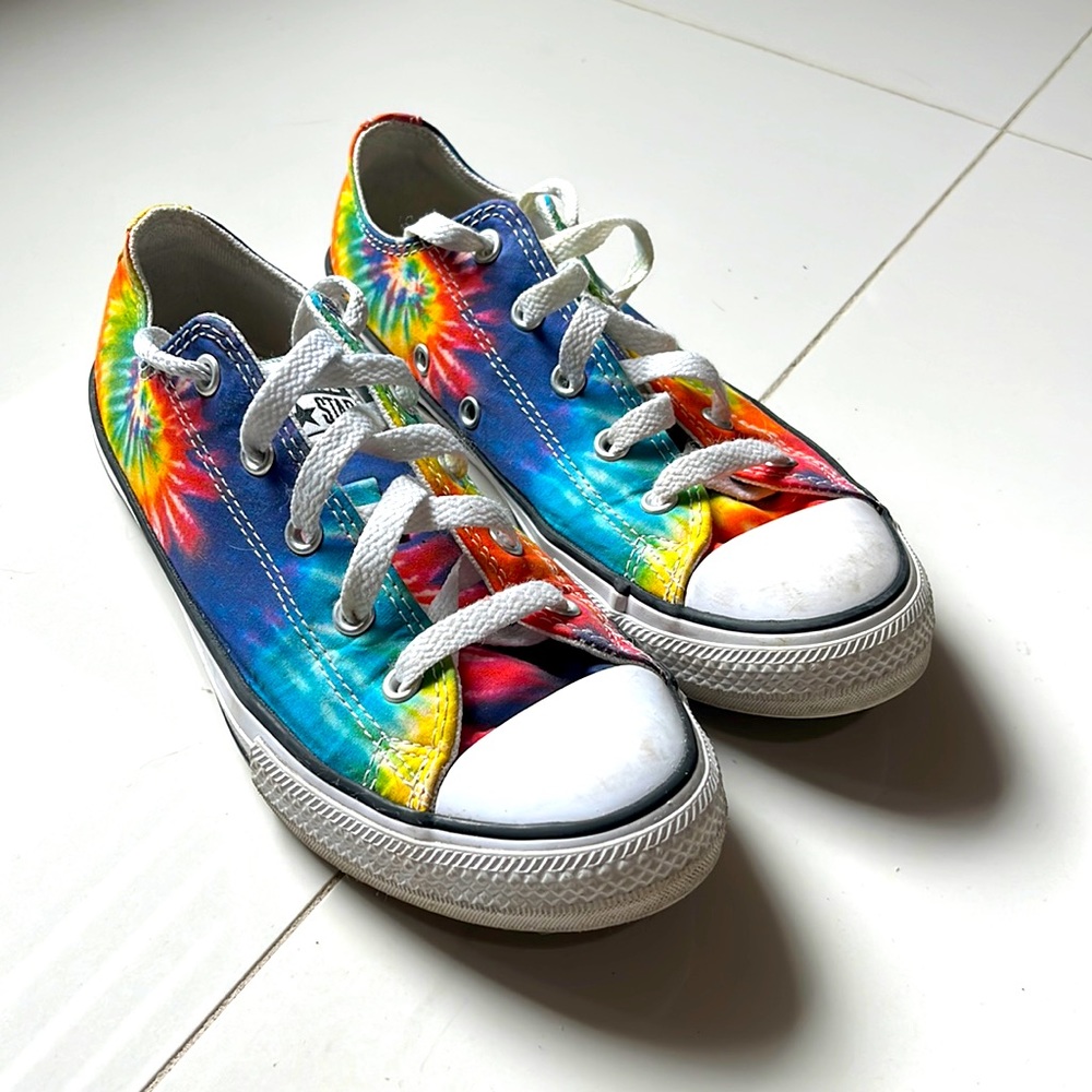 Tie Dye Low Top Converse